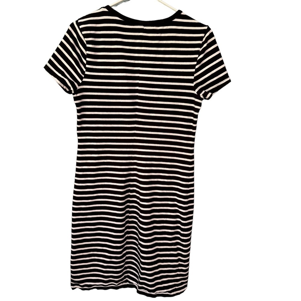 Old Navy Women’s Black and White Striped Tee Shirt Dress. Size Medium - Picture 6 of 10